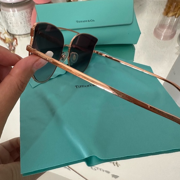 Tiffany & Co. Cat-eyes Sunglasses TF3064 - Picture 4 of 5